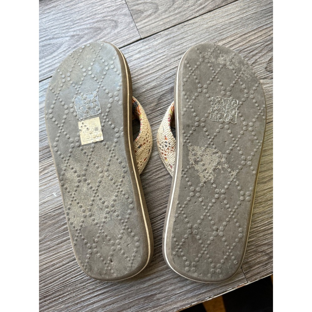 Skechers Relaxed Fit Yoga Foam Brown Tan Crochet Boho Flip Flop Sandals Womens - Picture 4 of 4